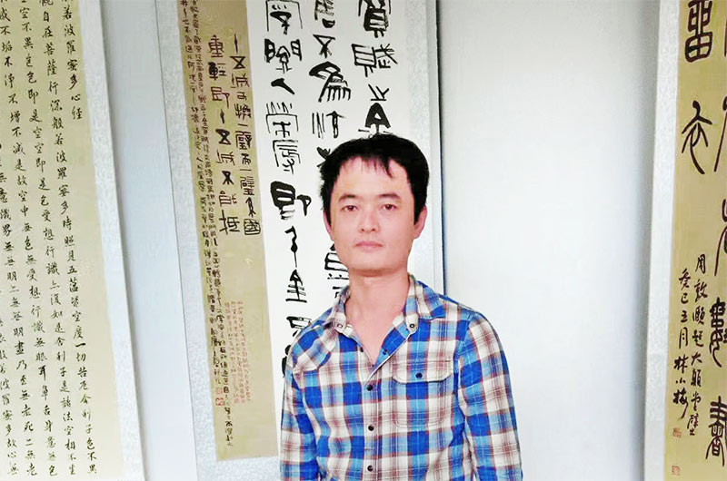 李小斌